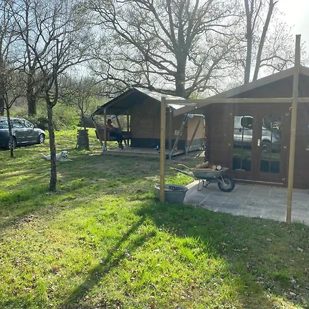 キャンプ場 Domaine La Faix, La Chouette Saint-Plaisir